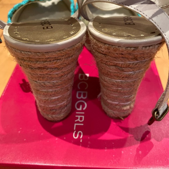 BCBGirls wedges - Picture 2 of 4